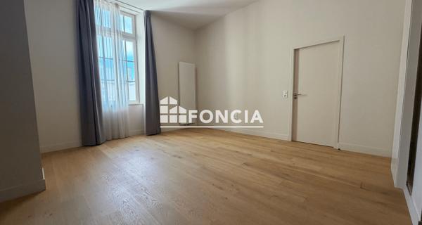 Location Appartement 2 pièces 57 m² - La Rochelle 17000