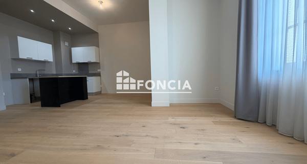 Location Appartement 2 pièces 57 m² - La Rochelle 17000