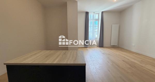 Location Appartement 2 pièces 57 m² - La Rochelle 17000