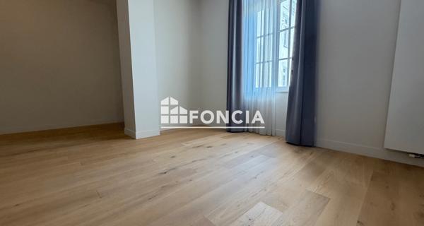 Location Appartement 2 pièces 57 m² - La Rochelle 17000