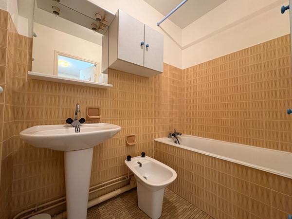 Appartement Poitiers 1 pièce 33.89 m2