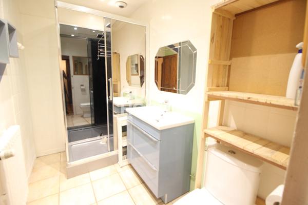 Maison de ville grand garage et terrasse