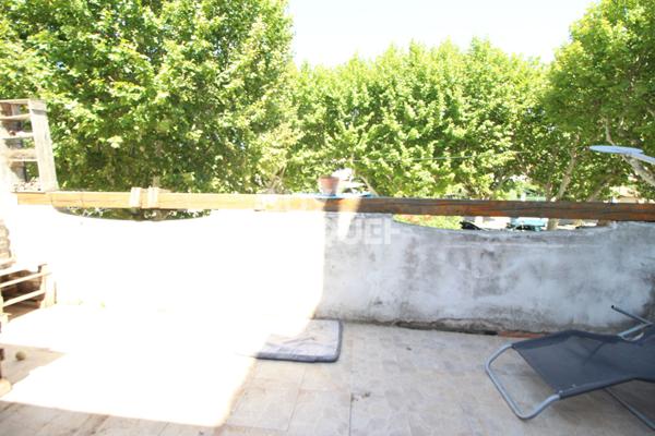 Maison de ville grand garage et terrasse