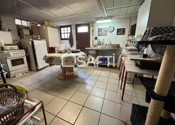 Beau pavillon à proximité de la gare et écoles