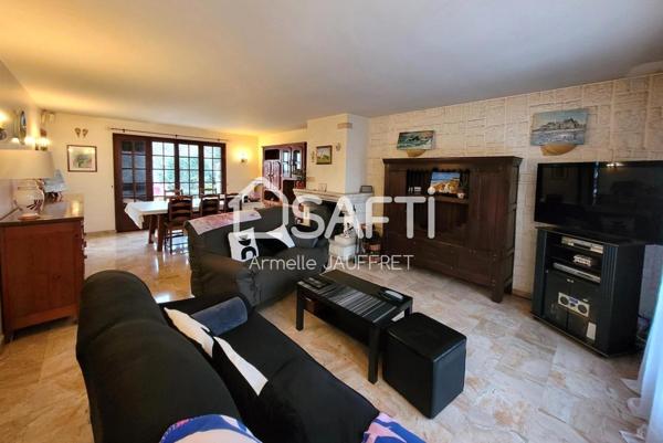 Beau pavillon à proximité de la gare et écoles