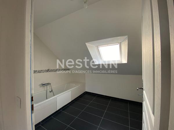 GRAND CHAMP - LONGERE EN PIERRES RENOVEE - 1 600 M² DE TERRAIN AVEC HANGAR