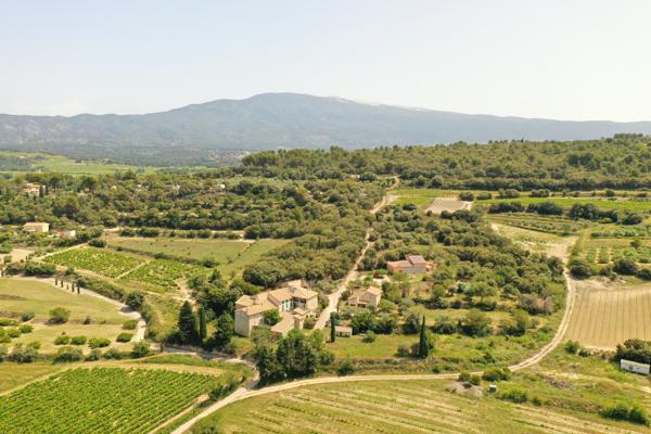 Bédoin (84410) Hameau à vendre proche Bedoin