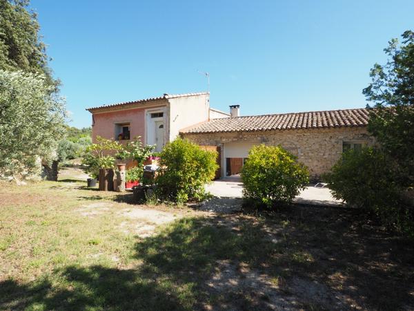 Bédoin (84410) Hameau à vendre proche Bedoin