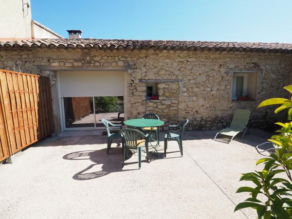 Bédoin (84410) Hameau à vendre proche Bedoin