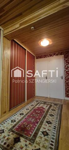 Très beau duplex de 105 m² avec terrasse, cave, place de parking dans résidence calme avec ascenseur, gardien.