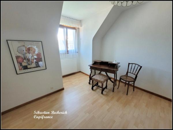 Dpt Moselle (57), à vendre SARREGUEMINES maison P7 - 184 m²