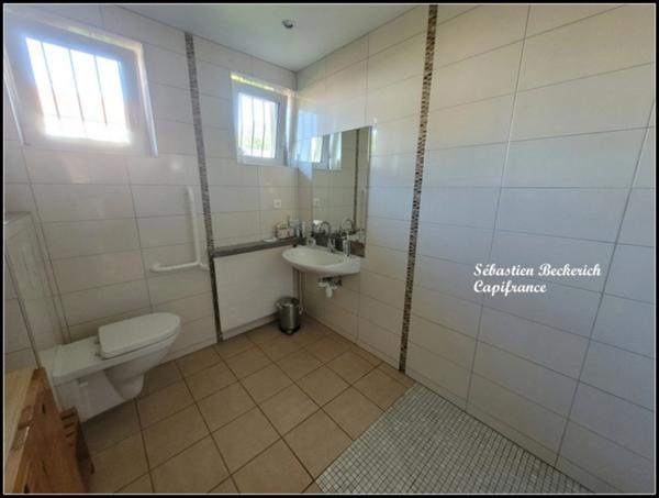 Dpt Moselle (57), à vendre SARREGUEMINES maison P7 - 184 m²