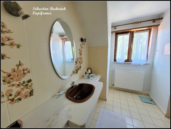 Dpt Moselle (57), à vendre SARREGUEMINES maison P7 - 184 m²