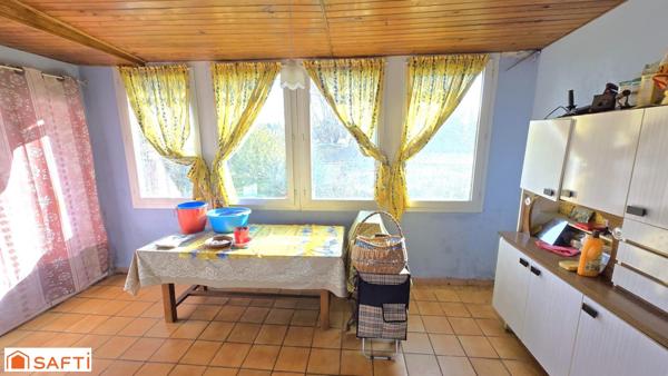 Maison de village mitoyenne 140 m²  tous commerces à pied