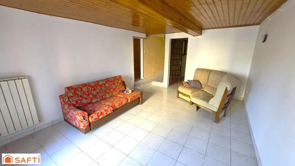 Maison de village mitoyenne 140 m²  tous commerces à pied