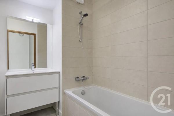 Appartement F3 à vendre  3 pièces - 55,81 m 2   SALLANCHES  - 74