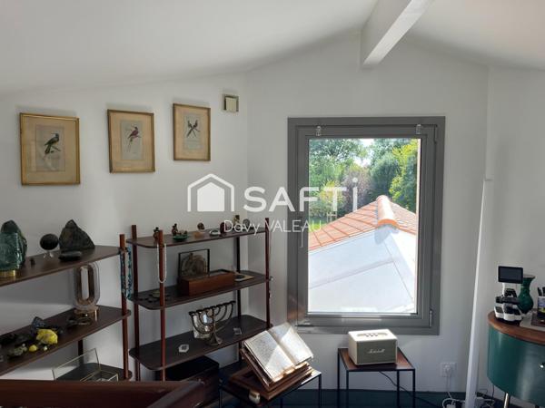 Villa d'architecte de 176m² sur 6000m² de terrain