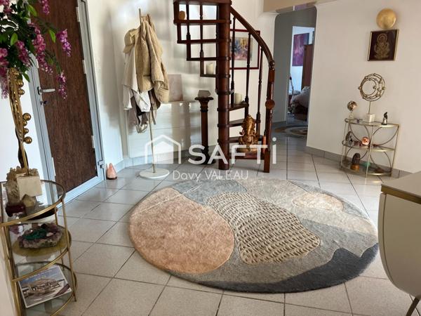 Villa d'architecte de 176m² sur 6000m² de terrain