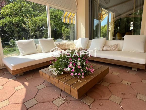 Villa d'architecte de 176m² sur 6000m² de terrain