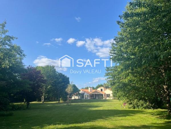Villa d'architecte de 176m² sur 6000m² de terrain