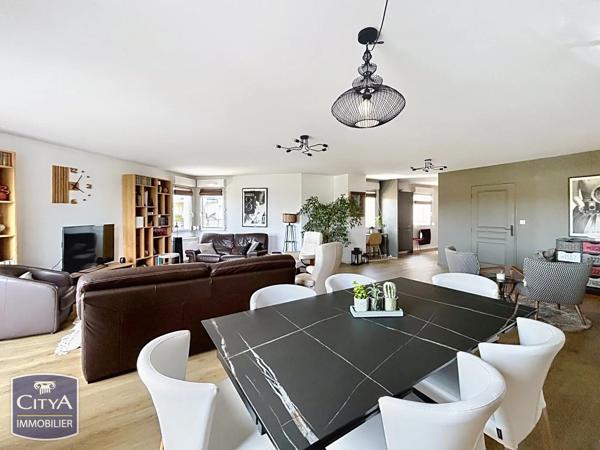 Appartement à vendre 4 pièces 136m² Jassans-Riottier (01480)
