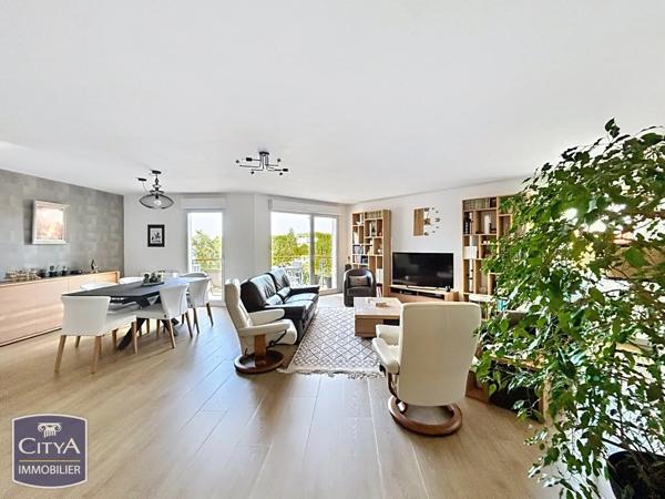 Appartement à vendre 4 pièces 136m² Jassans-Riottier (01480)