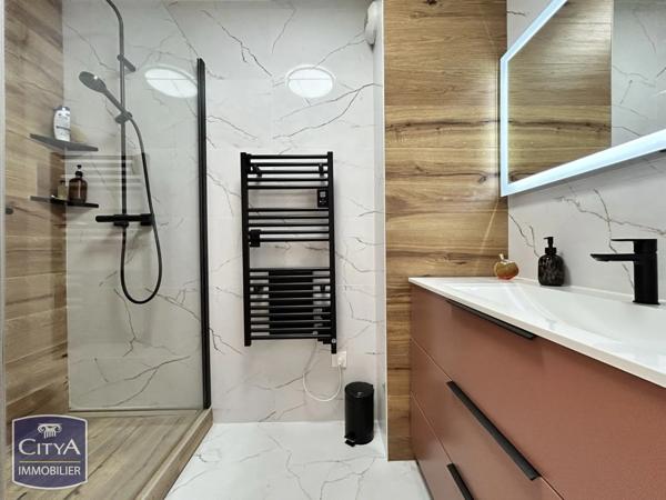 Appartement à vendre 4 pièces 136m² Jassans-Riottier (01480)