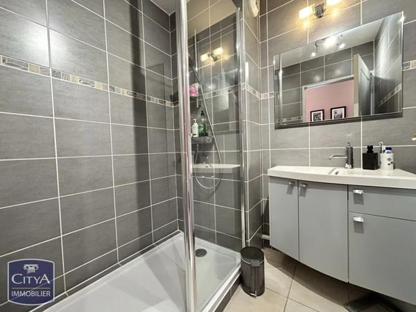 Appartement à vendre 4 pièces 136m² Jassans-Riottier (01480)