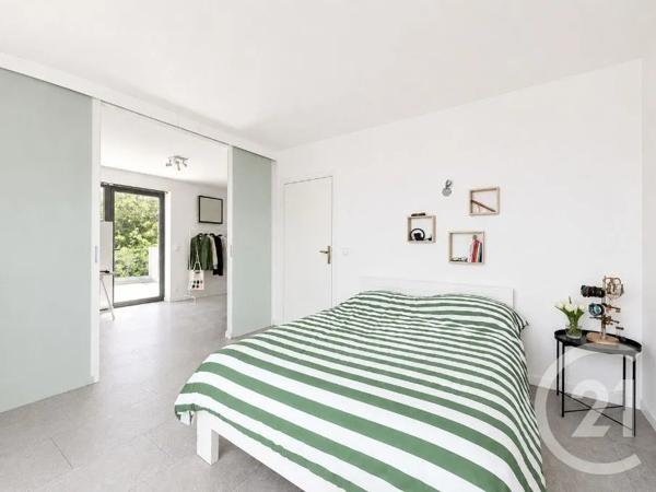 Maison à vendre  4 pièces - 153,27 m 2   CARROS  - 06