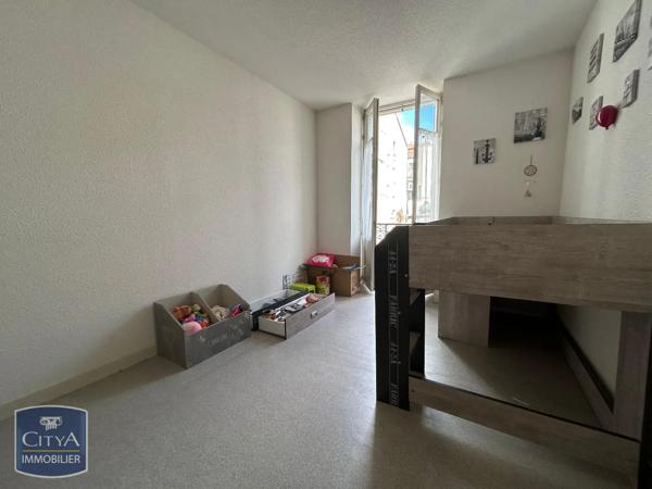 Appartement à louer 4 pièces 75m² Châtel-Guyon (63140)