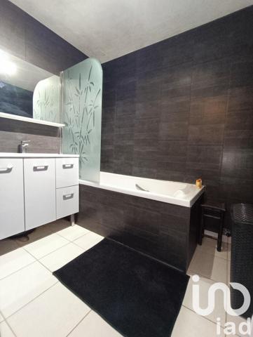 Maison traditionnelle 4 pièces de 170 m² à Saint-Martin-du-Fouilloux (49170)