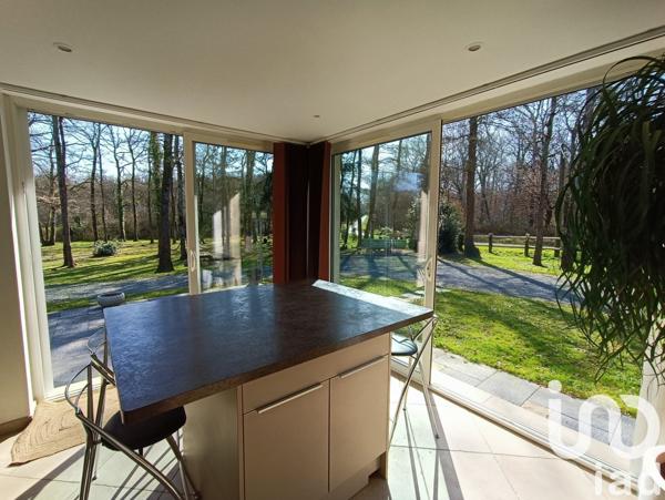 Maison traditionnelle 4 pièces de 170 m² à Saint-Martin-du-Fouilloux (49170)