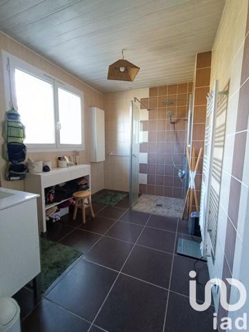 Maison traditionnelle 4 pièces de 170 m² à Saint-Martin-du-Fouilloux (49170)