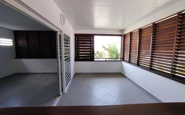 Appartement à vendre    3 pièces •  Cayenne