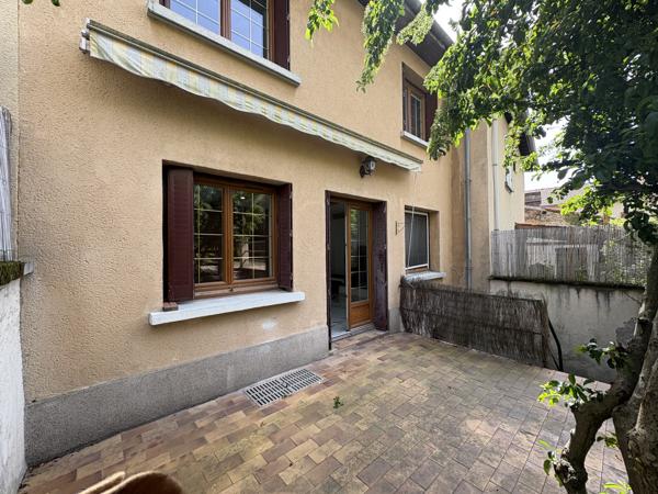 THIERS- JOLIE MAISON DE VILLE AVEC JARDIN - Thiers