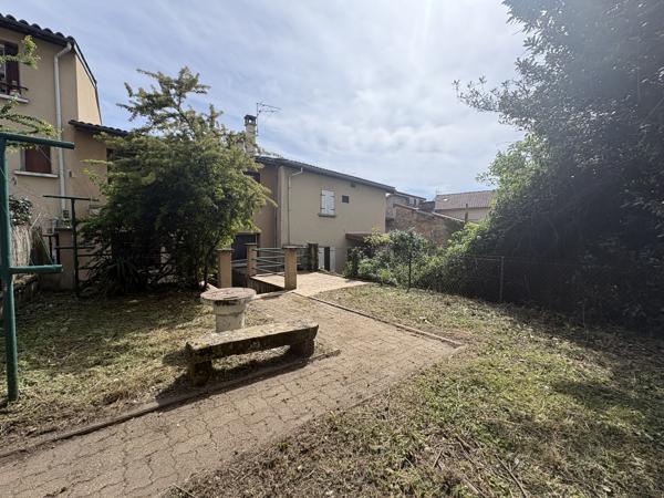THIERS- JOLIE MAISON DE VILLE AVEC JARDIN - Thiers
