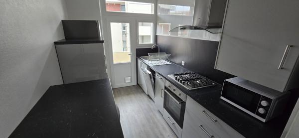 Appartement
                                                                                                                                                                                                                                                                                                                        3 pièce(s)                                                                                                                                                                                                          1 chambre(s)                                                                                                                                                                                                          50  m²