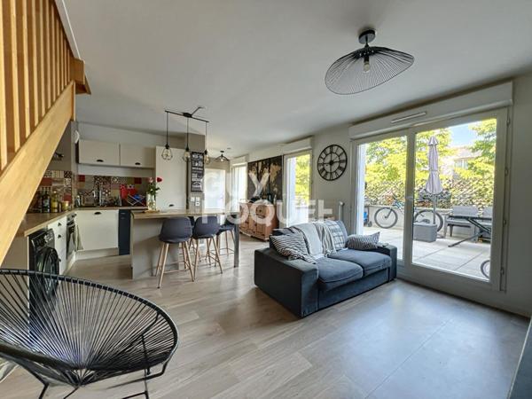 Appartement DUPLEX Stains 4 pièce(s)