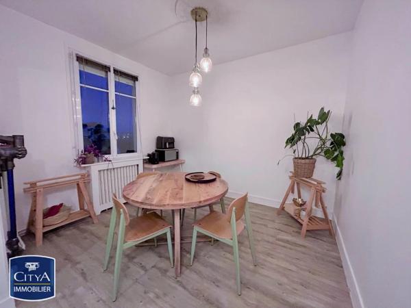 Appartement à louer 3 pièces 77.17m² Tours (37000)