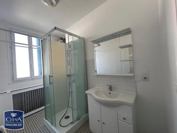 Appartement à louer 3 pièces 77.17m² Tours (37000)