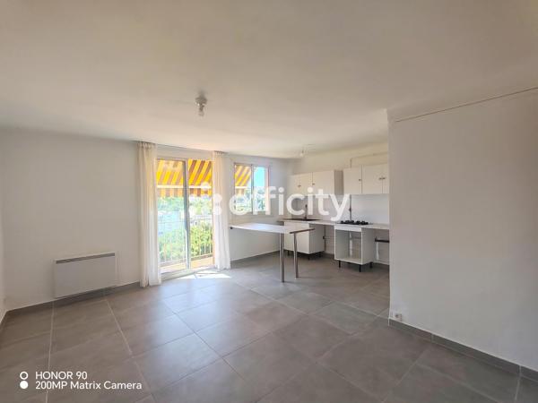 Appartement
         3 pièces
        - 54 m² 98 000 € *
