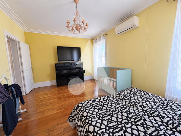 Maison 5 pièces 150 m2