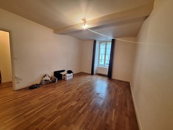 Appartement 1 pièce – 37 m² environ à Vannes (ref : 00010)
