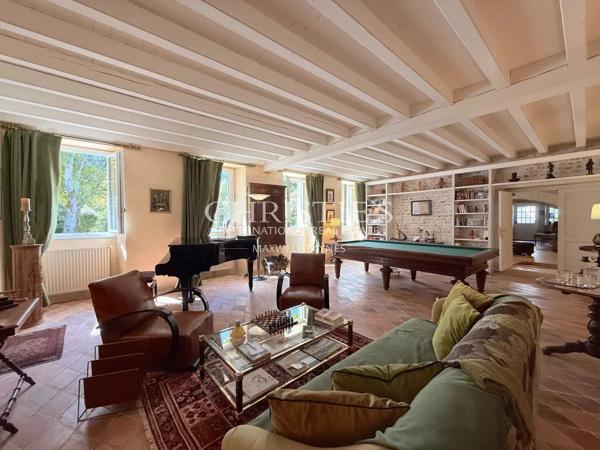 Élégante Maison de Maître du XIXe siècle au cœur de la Grande Champagne