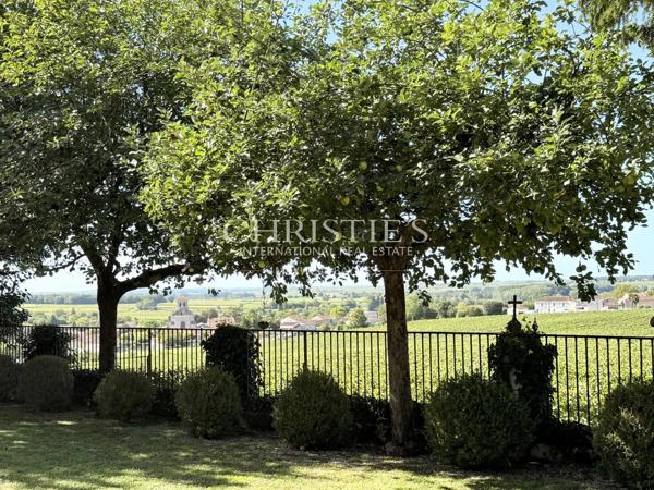 Élégante Maison de Maître du XIXe siècle au cœur de la Grande Champagne
