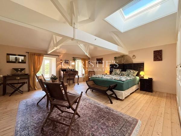 Élégante Maison de Maître du XIXe siècle au cœur de la Grande Champagne