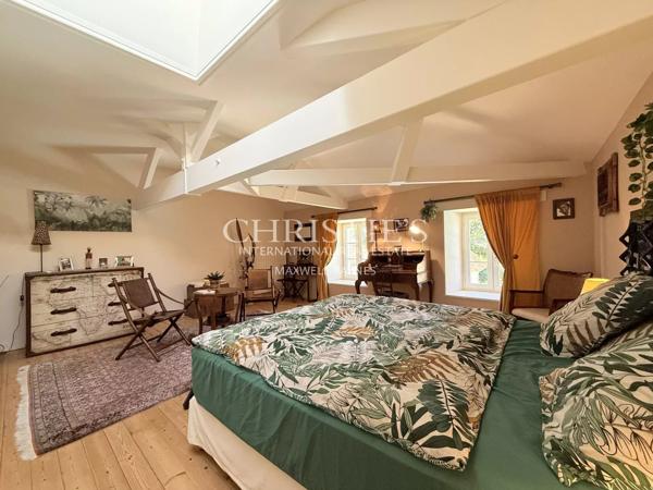 Élégante Maison de Maître du XIXe siècle au cœur de la Grande Champagne