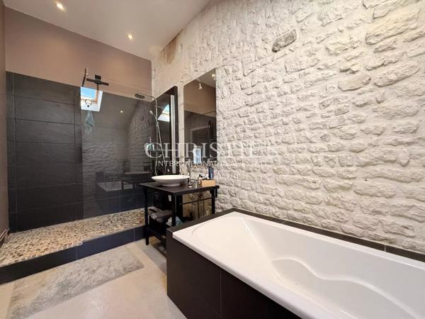 Élégante Maison de Maître du XIXe siècle au cœur de la Grande Champagne