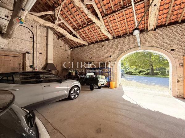 Élégante Maison de Maître du XIXe siècle au cœur de la Grande Champagne