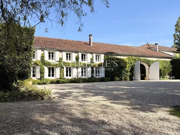 Élégante Maison de Maître du XIXe siècle au cœur de la Grande Champagne